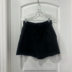 Madewell Harlow Shorts in Drapey Twill in the color True Black NWT